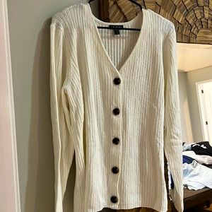 Tribal sweater never worn. Ivory size XL